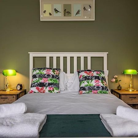 Dovecote House Beeston Private Parking 15Mins From Nottingham City Centre Close To Qmc Hospital Exteriör bild