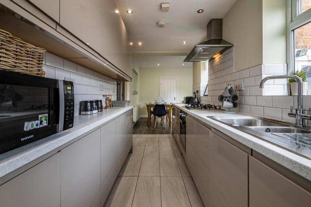 Dovecote House Beeston Private Parking 15Mins From Nottingham City Centre Close To Qmc Hospital Exteriör bild