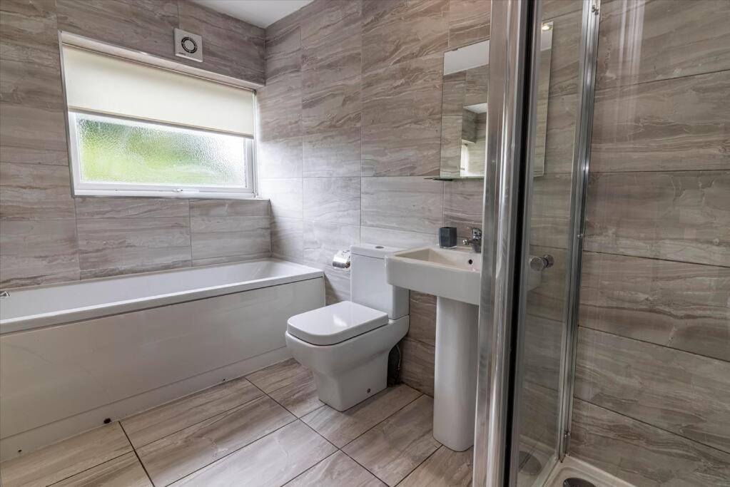 Dovecote House Beeston Private Parking 15Mins From Nottingham City Centre Close To Qmc Hospital Exteriör bild